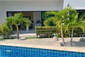 Suksan Pool View Apartment 2, Ban Lamai