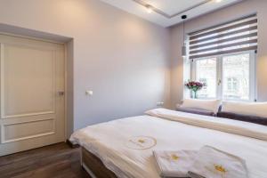 Royal apartment on Kovzhyna 6, Lvov