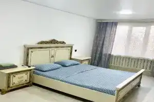 Odnokomnatnaya vozle parka Pobedy Apartments, Atyrau