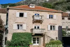 Waterfront Historical Villa, Perast
