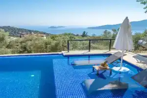 KaşKalkan Deniz manzaralı Havuzlu Bahçeli Villa, Kalkan