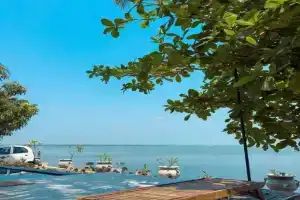 Lagoon Bay Resort, Negombo