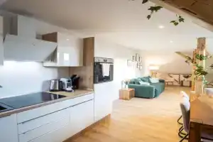 HejU - Charmanter Altbau für 8 oder 6 Apartments, Lubeck