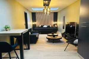 Élégant appartement avec bain balnéothérapie Apartments, Liege