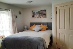 Studio with kitchen and bathroom, Cork