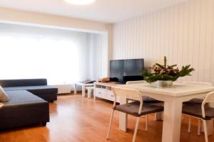 Encanto Puertochico - Céntrico y con Netflix gratis Apartments, Santander