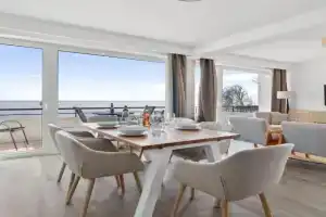 Beachside - 21 traumhafte Apartments mit Pool & Sauna direkt am Strand, Gromitz