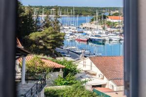 Heated Pool Villa, Sea View, 4 Bedrooms, Near Beach, Bay, Milna