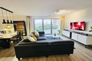 Serene 2 bedroom flat with private terrace-CD10, Luxembourg