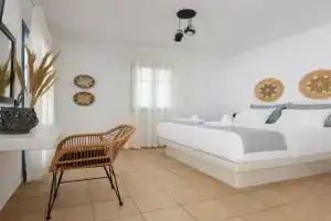 Blue Heart Luxury Suites, Agios Prokopios