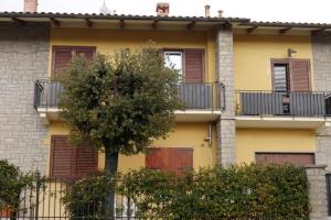 Chic Apartment with Outdoor Serenity, Sansepolcro