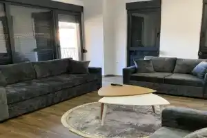 Hadri-rooms, Corce