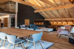 Central, Luxury, Chalet-Style Penthouse Apartment, Engelberg