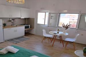 Georgia's garden 2 Apartments, Sitia