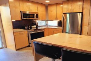 Intimate Townhome Sanctuary DT Apartments, Albuquerque