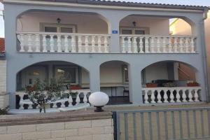 Apartments with parking space - 23898, Nova Poljana