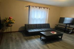 Casa ubicada 6 minutos del centro 6 minutes to Downtow No permited partys or smoking, Milwaukee