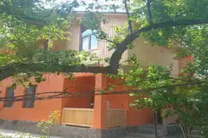 villa green garden, Borjomi