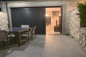 Luxury Maisonette Blue Stone Guest house, Hanioti