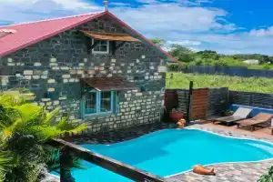 Rustic Balinese Villa, Pereybere