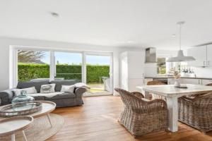 Inselblume 36 - Schöne Ferienwohnung in Neue Tiefe Guest house, Burg auf Fehmarn