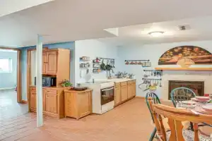 3 Mi to Central Unique Home!, Minneapolis