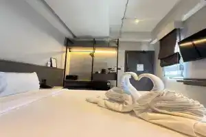 Leon's Loft House, Patong