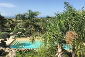 Villa with private pool and wonderful view, Carini