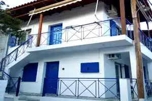 Kea's Living Yard II Guest house, Korissia