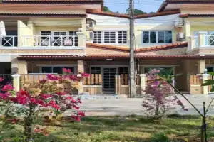 MODERN 3BRbeach sweet Home Villa, Kata