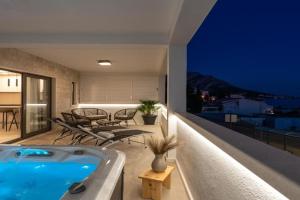 Luxury Tommy's Apartment, Omis