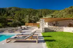 Valagron Villa 2, Nikiana