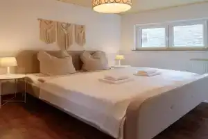 Cozy apartment near Mosel - top location - mountain view, Traben-Trarbach