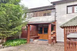 The Lake House taunhaus, Borovoye