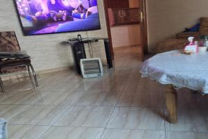 Jungle au centre de Marrakech avec Jacuzzi ! Partager EnregistrerJungle au centre de Marrakech avec Jacuzzi ! Partager Enregistrer Apartments, Fes