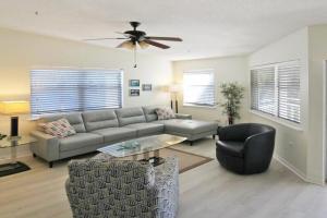 Charming condo with beach access Guest house, Siesta Key