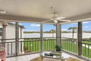Bayfront Condo In The Heart Of Guest house, Siesta Key