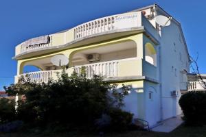 Apartments with parking space, Rab - 21732, Lopar