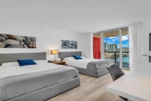 Studio Beach Apmt 2 Full Q Beds, Amazing View, Hollywood