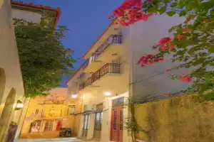 Pension Omorfi Poli, Nafplio