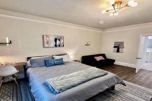 Cozy Tower Hideaway Apart-hotel, Fresno