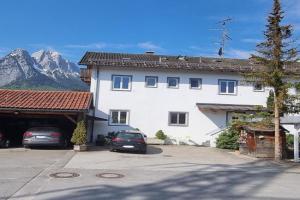Haus Kreuzeckwiese - FeWo Alspitze Apartment, Garmisch-Partenkirchen