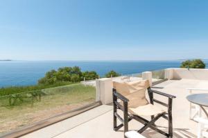 Theasea Apartments, Ayios Sostis