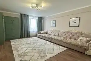LUX HOME na Dvortse Metallurgov Apartments, Ust'-Kamenogorsk