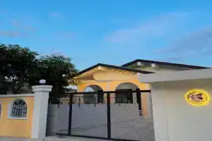 ชรินพูลวิลล่าบางแสน Swan Villa Bangsaen Won Beach, Bang Saen