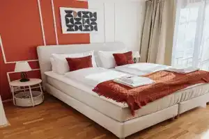 Lumen Homes - Altstadt-Residenz, direkt im Zentrum, geräumiges Apartment mit 5 Zimmern, Küche, Munchen