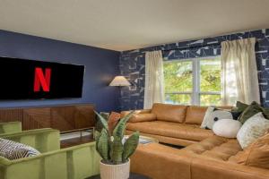 The Ultimate Hangout House, Denver