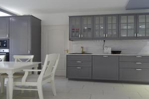 Dorothy Apartman, Balatonszabadi Furdotelep
