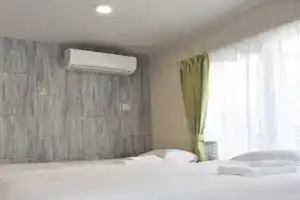 New Normal Condo in KENCHOMINAMIGUCHI ニューノーマルコンドイン県庁南口 Hotel, Naha