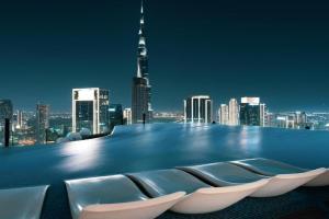 Paramount Hotel Midtown 2BR Flat with City View, Dubai